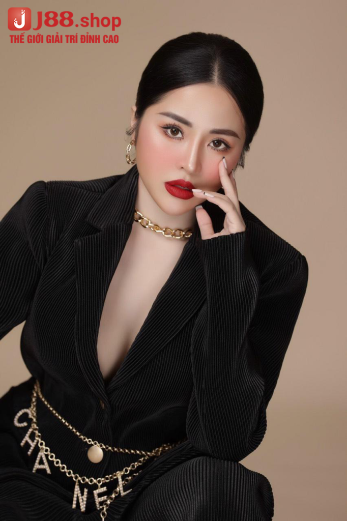 Định mệnh giữa Ngô Thị Diễm Trang và J88